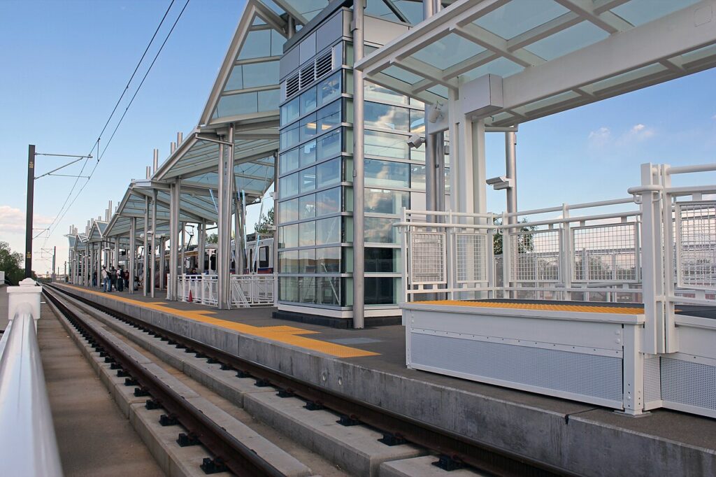 lakewood colorado transportation train
